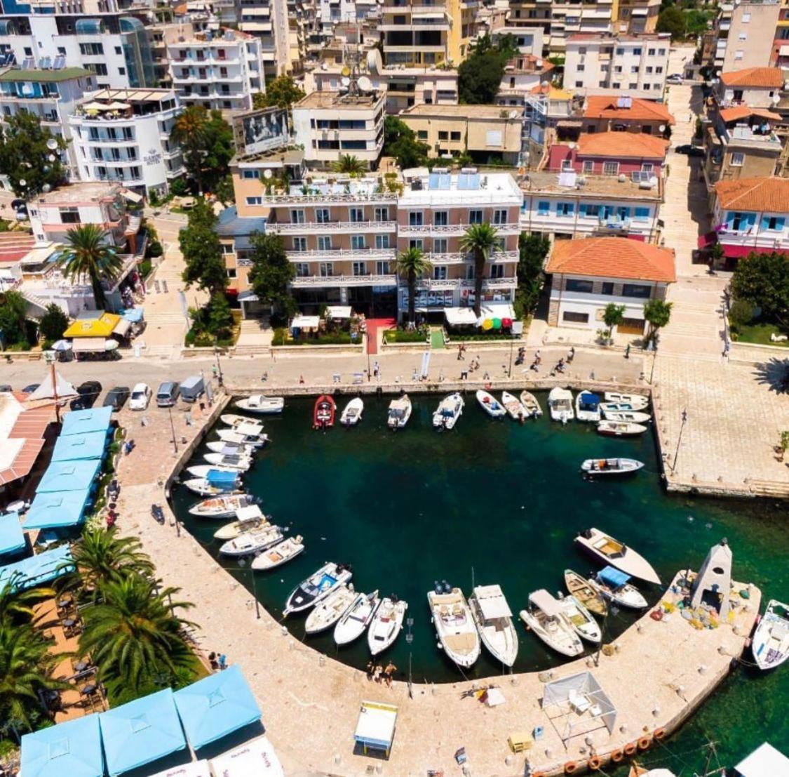 Sun N Blue Hotel Sarandë エクステリア 写真