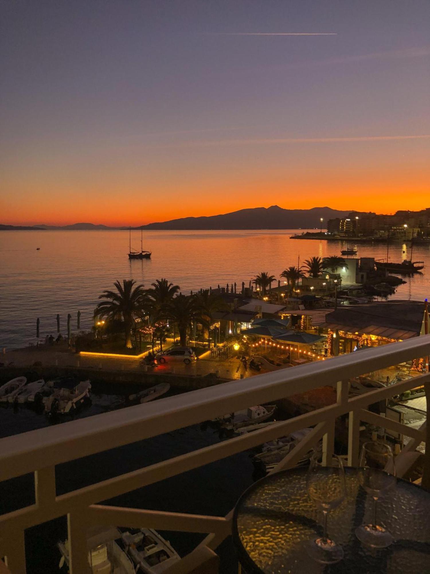Sun N Blue Hotel Sarandë エクステリア 写真